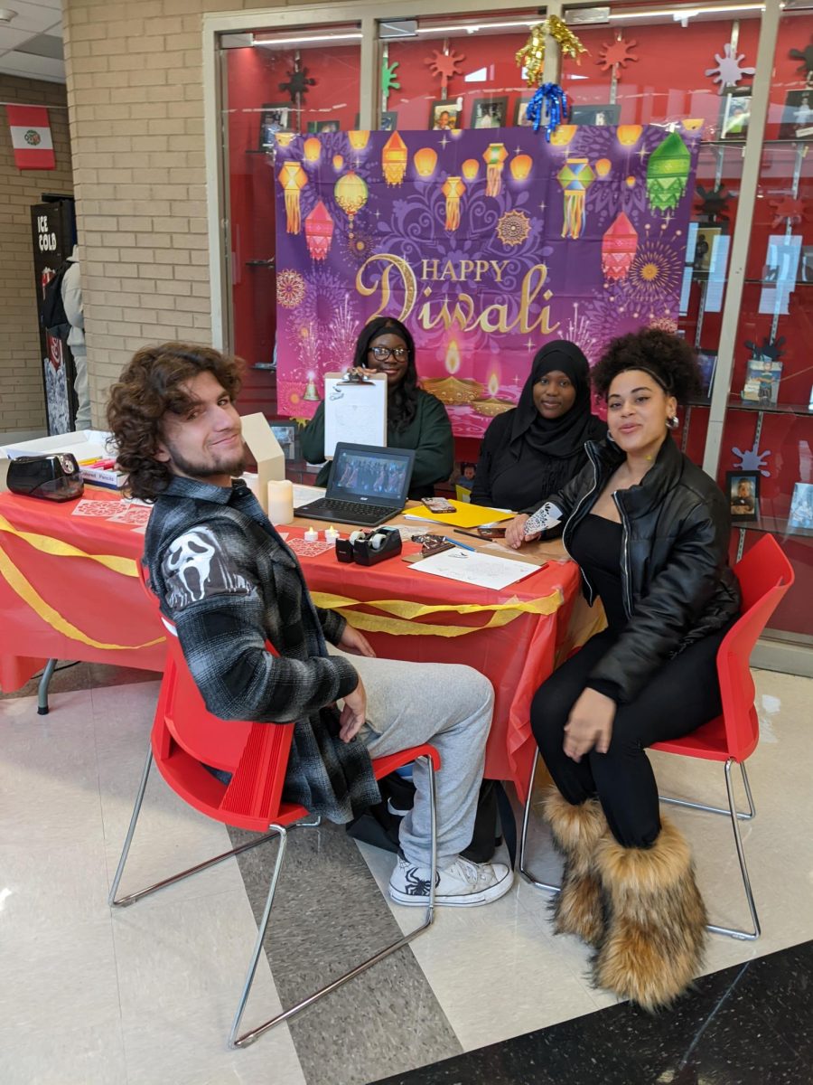 Amityville ECHO Celebrates Diwali!